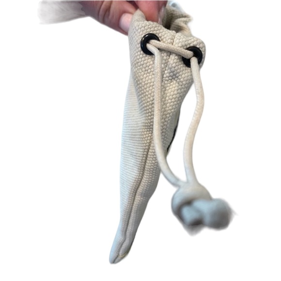 BALENCIAGA IVORY DRAWSTRING POUCH - Picture 4 of 5